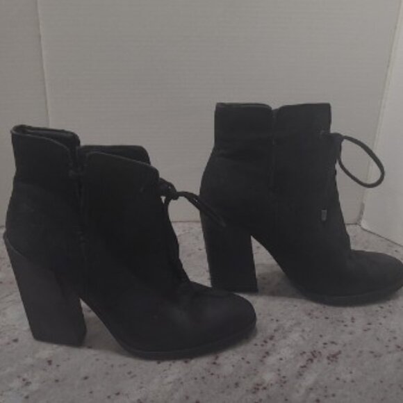 Very Volatile Los Angeles Black Suede Lace-Up Booties - SZ 6.5 - Picture 5 of 8